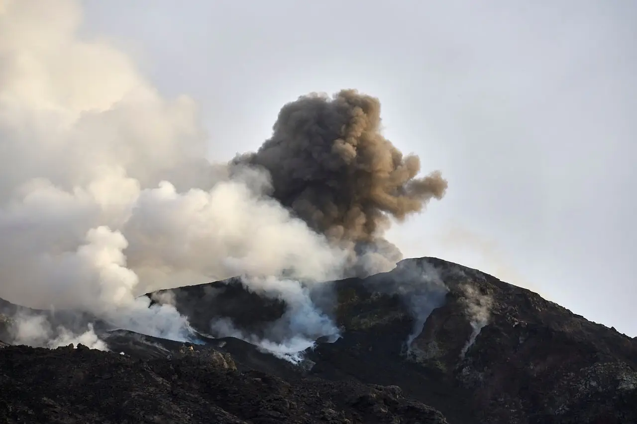 Something strange is happening beneath a volcano near 2 million people
